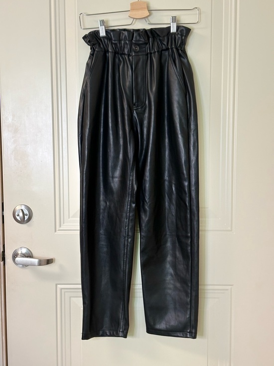 Miou Muse Pants - MIOU MUSE Black Faux Leather Paperbag Hi-Waisted Cropped Pants SZ M EUC